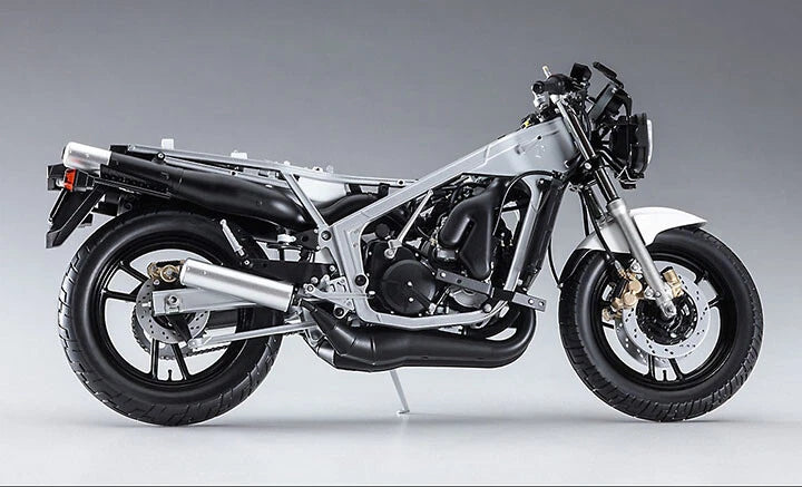 1/12 SUZUKI RG400R EARLY VERSION