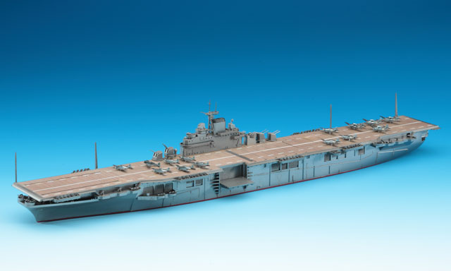 1/700 U.S. AIRCRAFT CARRIER HANCOCK WATER LINE SERIES