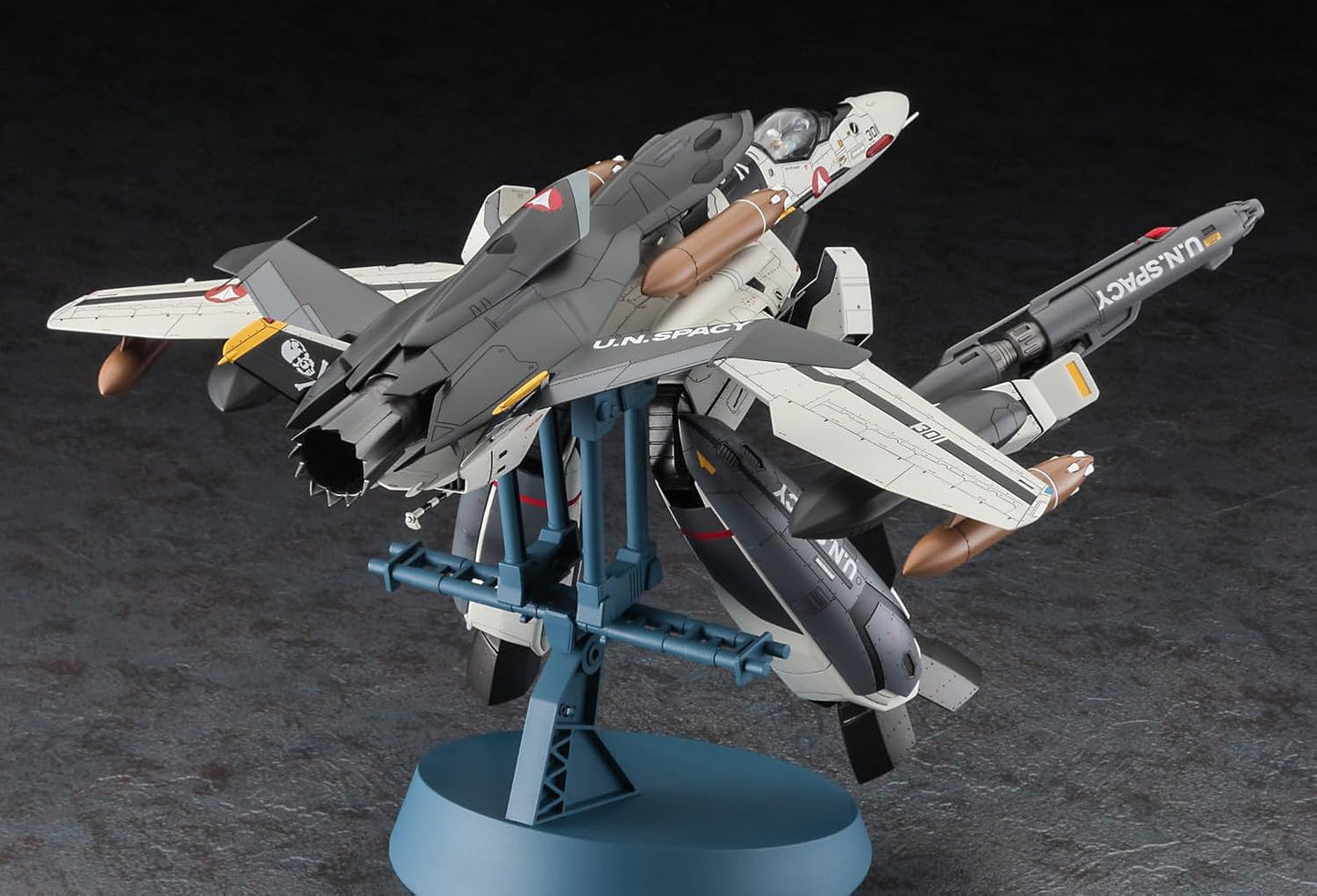 1/72 VF-0S GERWALK with GHOST MACROSS ZERO
