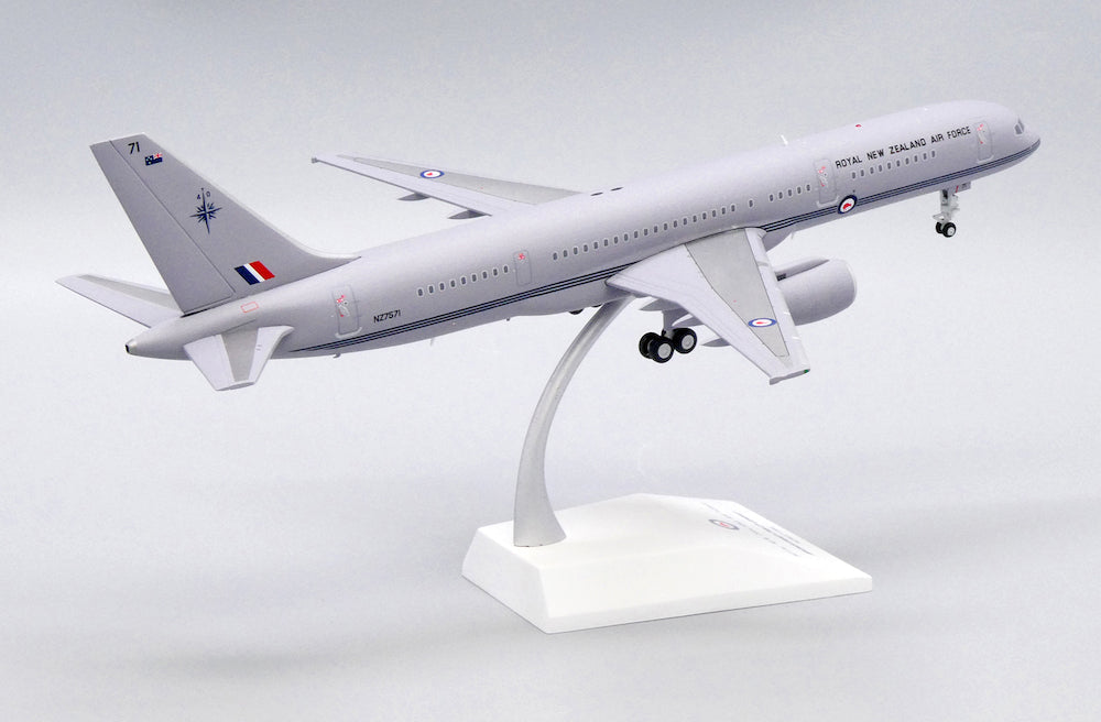 1/200 Royal New Zealand Air Force B757200 NZ7571
