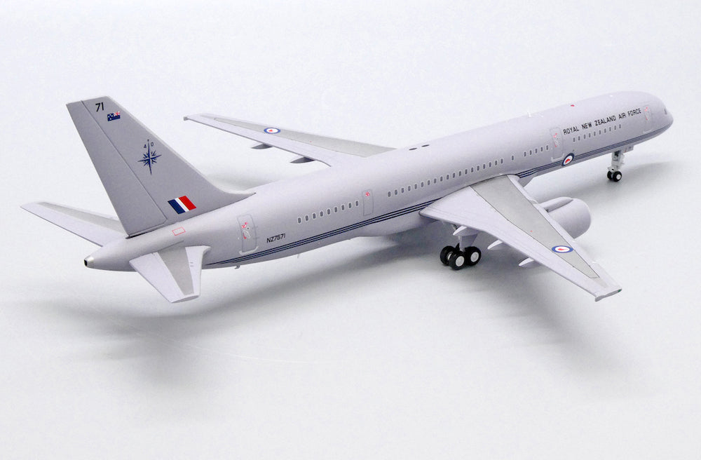 1/200 Royal New Zealand Air Force B757200 NZ7571