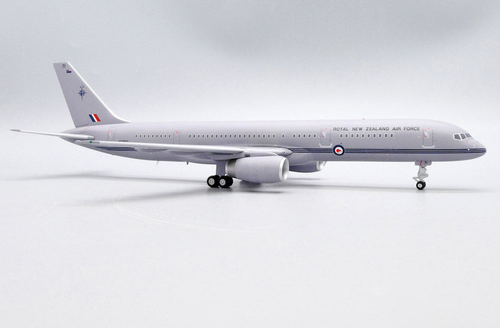 1/200 Royal New Zealand Air Force B757200 NZ7571