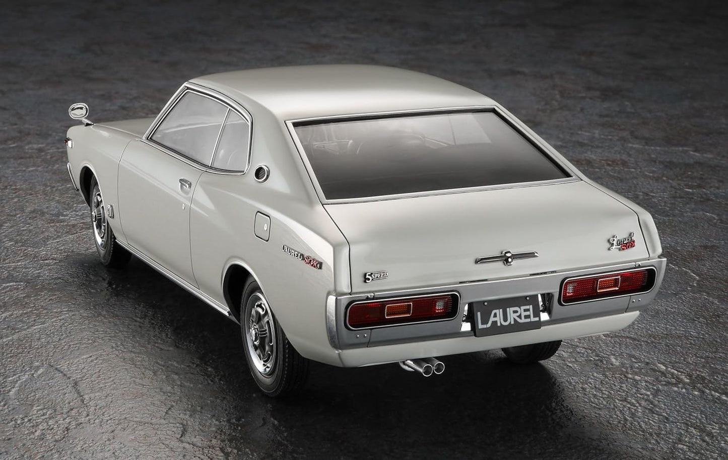 1/24 NISSAN LAUREL HT 2000SGX (KHC130) LATE VERSION (1973) CUSTOM VERSION