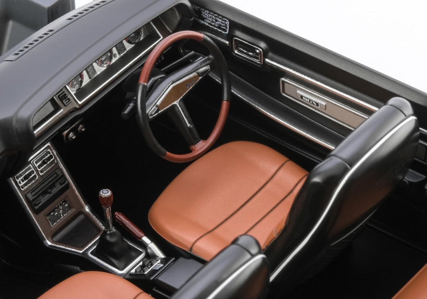 1/24 NISSAN LAUREL HT 2000SGX (KHC130) LATE VERSION (1973) CUSTOM VERSION