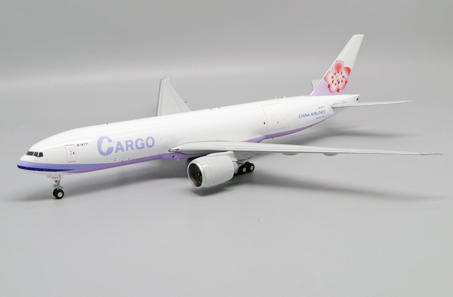 1/200 China Airlines Cargo Boeing 777F "Interactive Series" Reg: B-18771 with Stand
