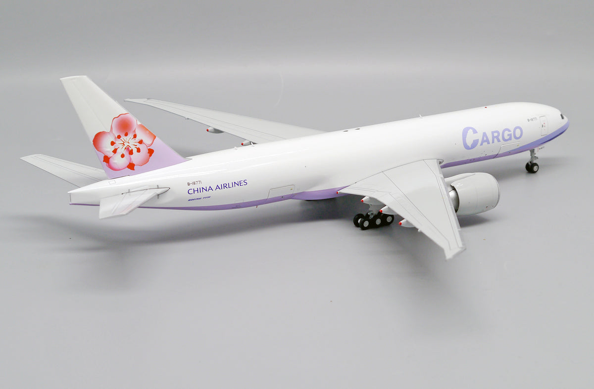 1/200 China Airlines Cargo Boeing 777F "Interactive Series" Reg: B-18771 with Stand