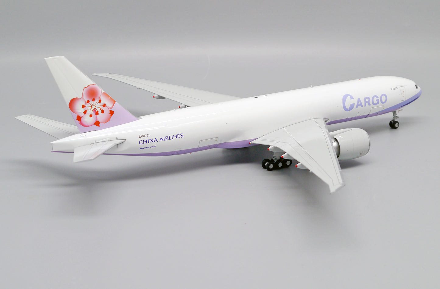 1/200 China Airlines Cargo Boeing 777F "Interactive Series" Reg: B-18771 with Stand