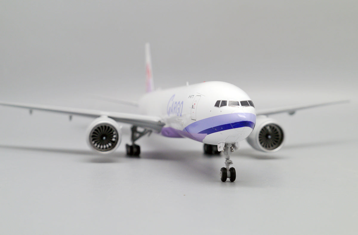 1/200 China Airlines Cargo Boeing 777F "Interactive Series" Reg: B-18771 with Stand