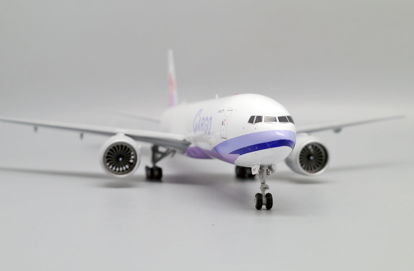 1/200 China Airlines Cargo Boeing 777F "Interactive Series" Reg: B-18771 with Stand