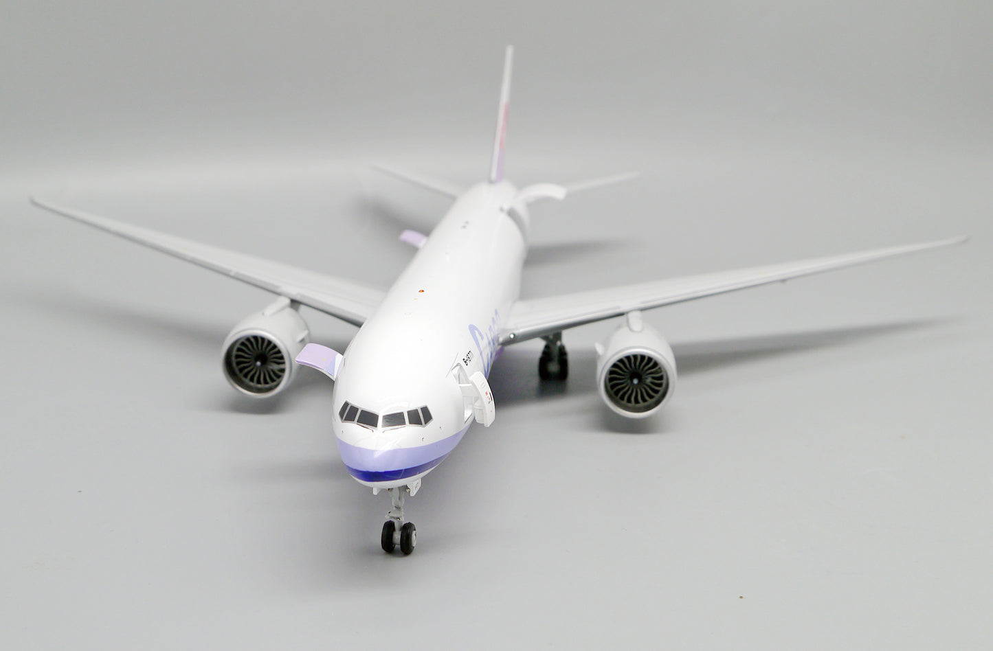 1/200 China Airlines Cargo Boeing 777F "Interactive Series" Reg: B-18771 with Stand