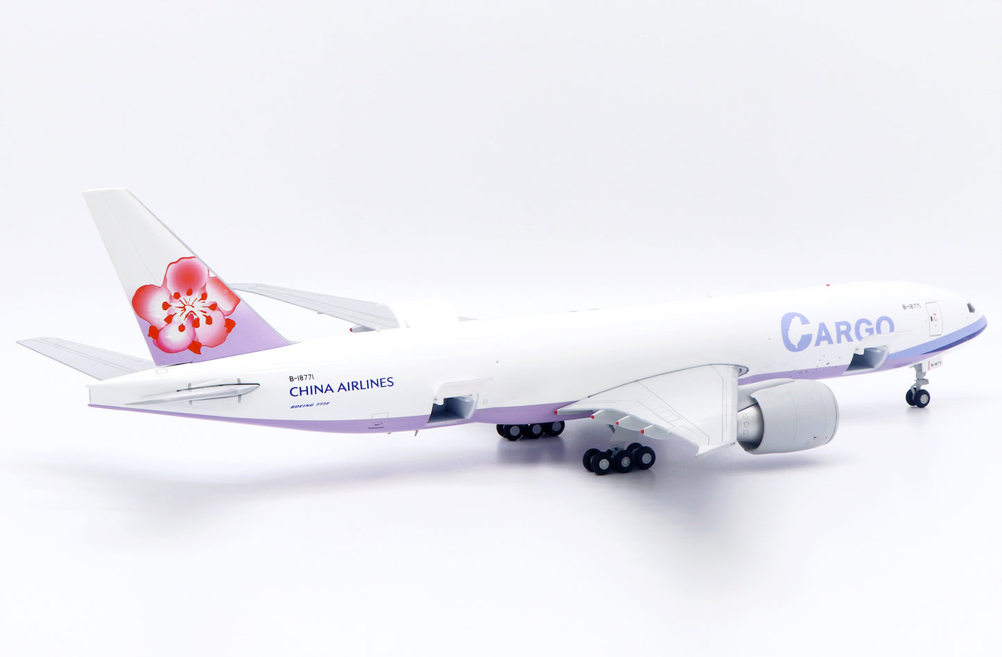 1/200 China Airlines Cargo Boeing 777F "Interactive Series" Reg: B-18771 with Stand