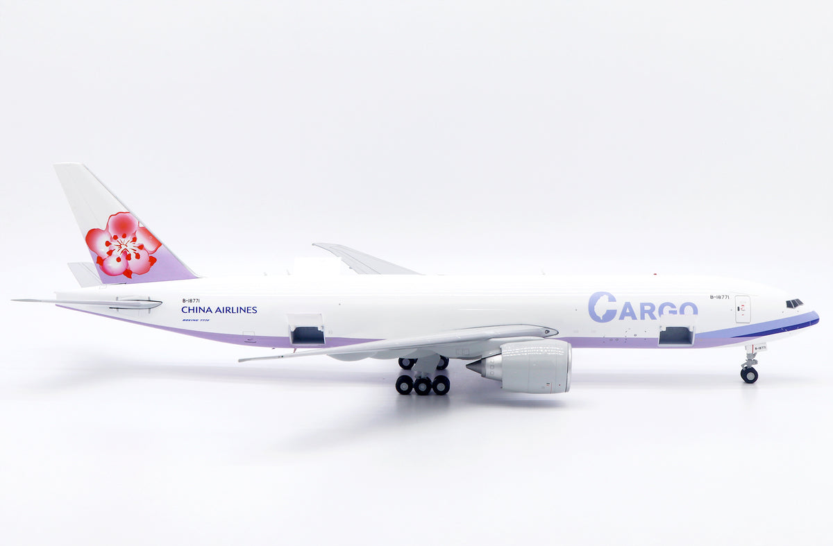 1/200 China Airlines Cargo Boeing 777F "Interactive Series" Reg: B-18771 with Stand