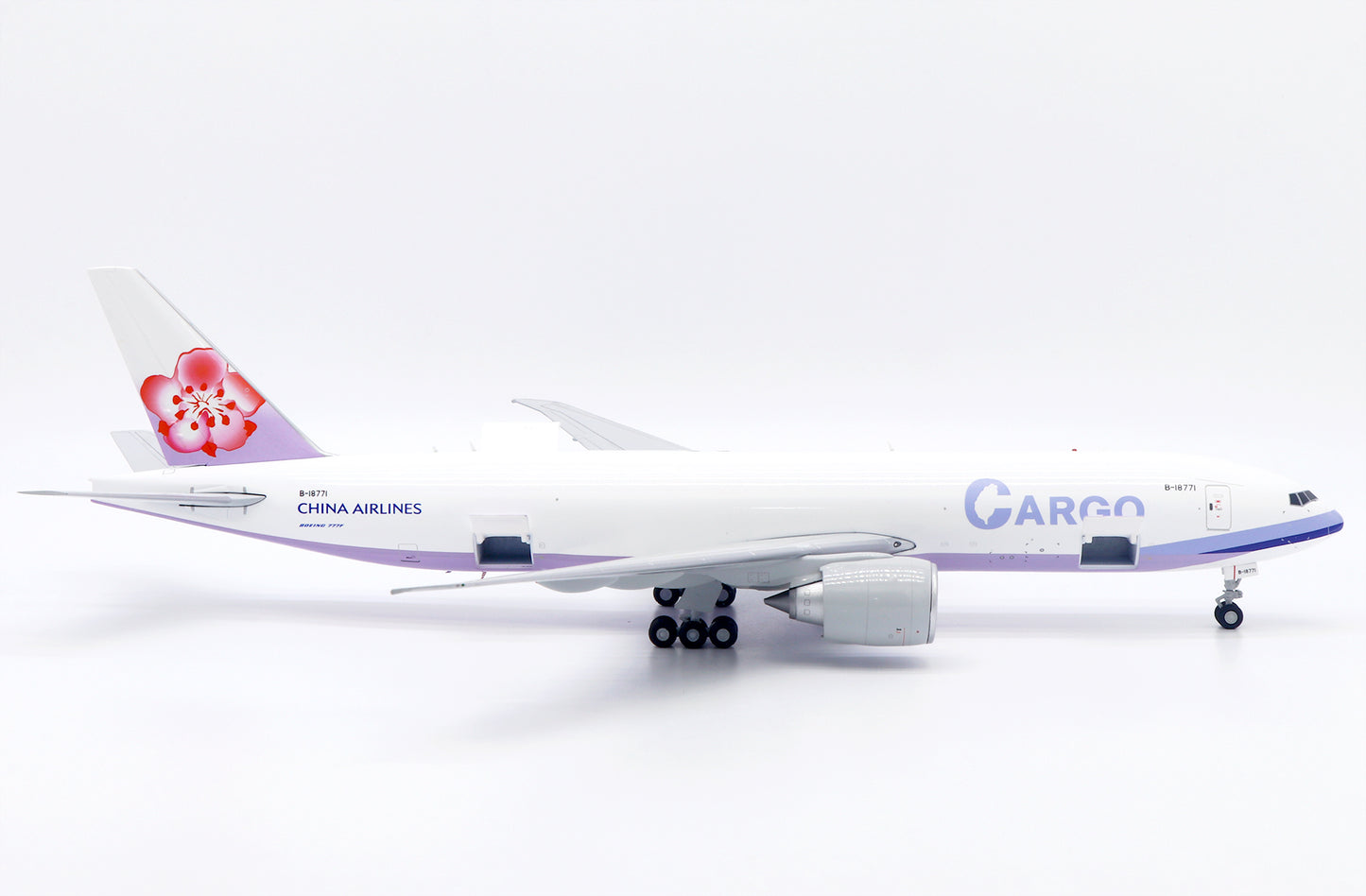 1/200 China Airlines Cargo Boeing 777F "Interactive Series" Reg: B-18771 with Stand