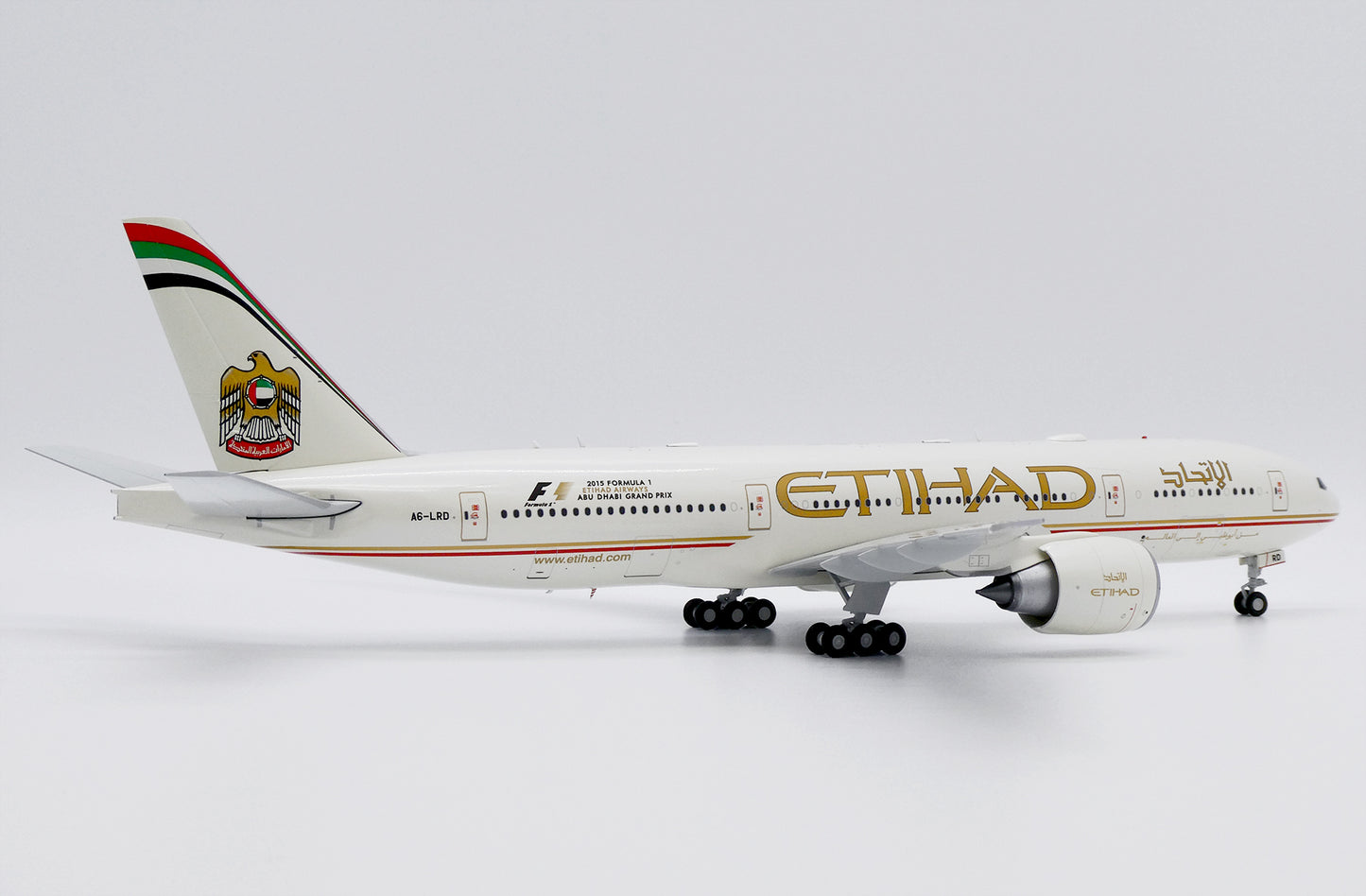 1/200 Etihad Airways Boeing 777-200LR "2015 Formula 1" Reg: A6-LRD with Stand