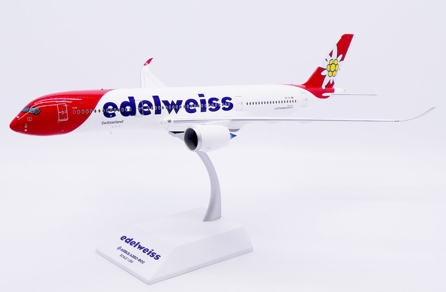 1/200 Edelweiss Airbus A350-900XWB Reg: HB-IHC with Stand