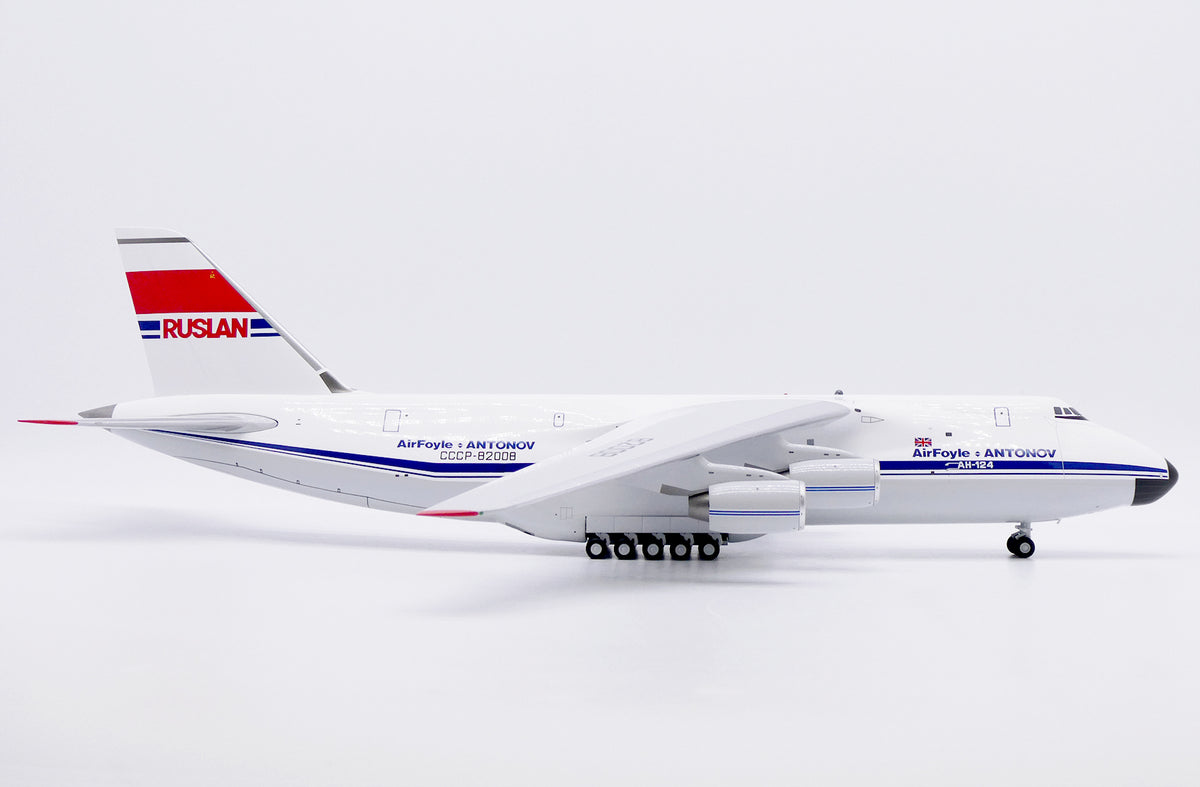 1/200 AirFoyle Antonov AN-124 "Ruslan" Reg: CCCP-82008 with Stand