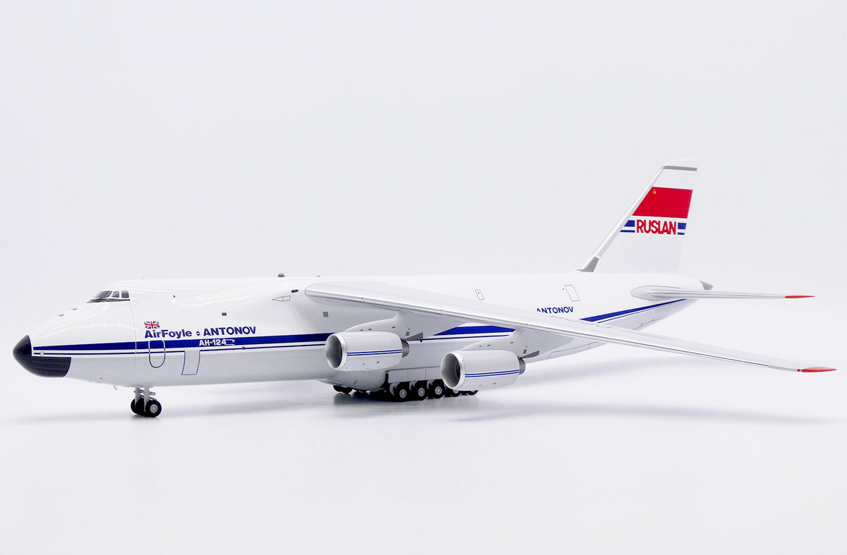 1/200 AirFoyle Antonov AN-124 "Ruslan" Reg: CCCP-82008 with Stand