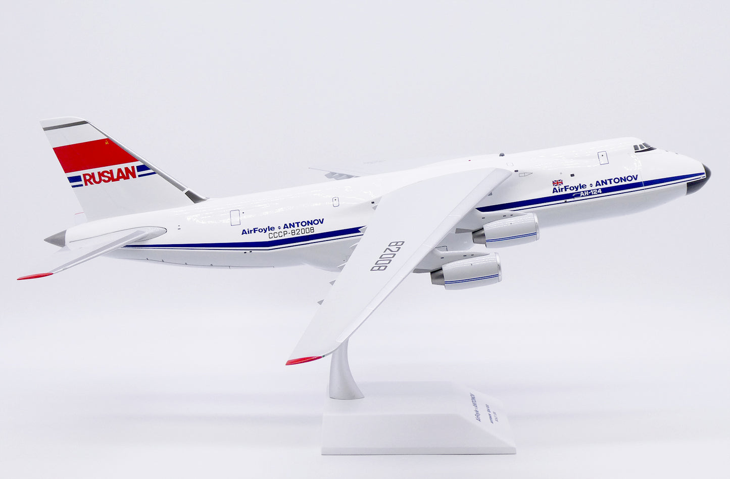 1/200 AirFoyle Antonov AN-124 "Ruslan" Reg: CCCP-82008 with Stand
