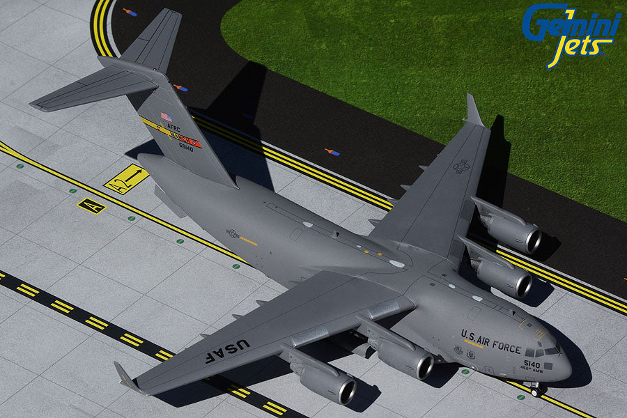 1/200 U.S. Air Force Boeing C-17A Globemaster III 055140 March ARB