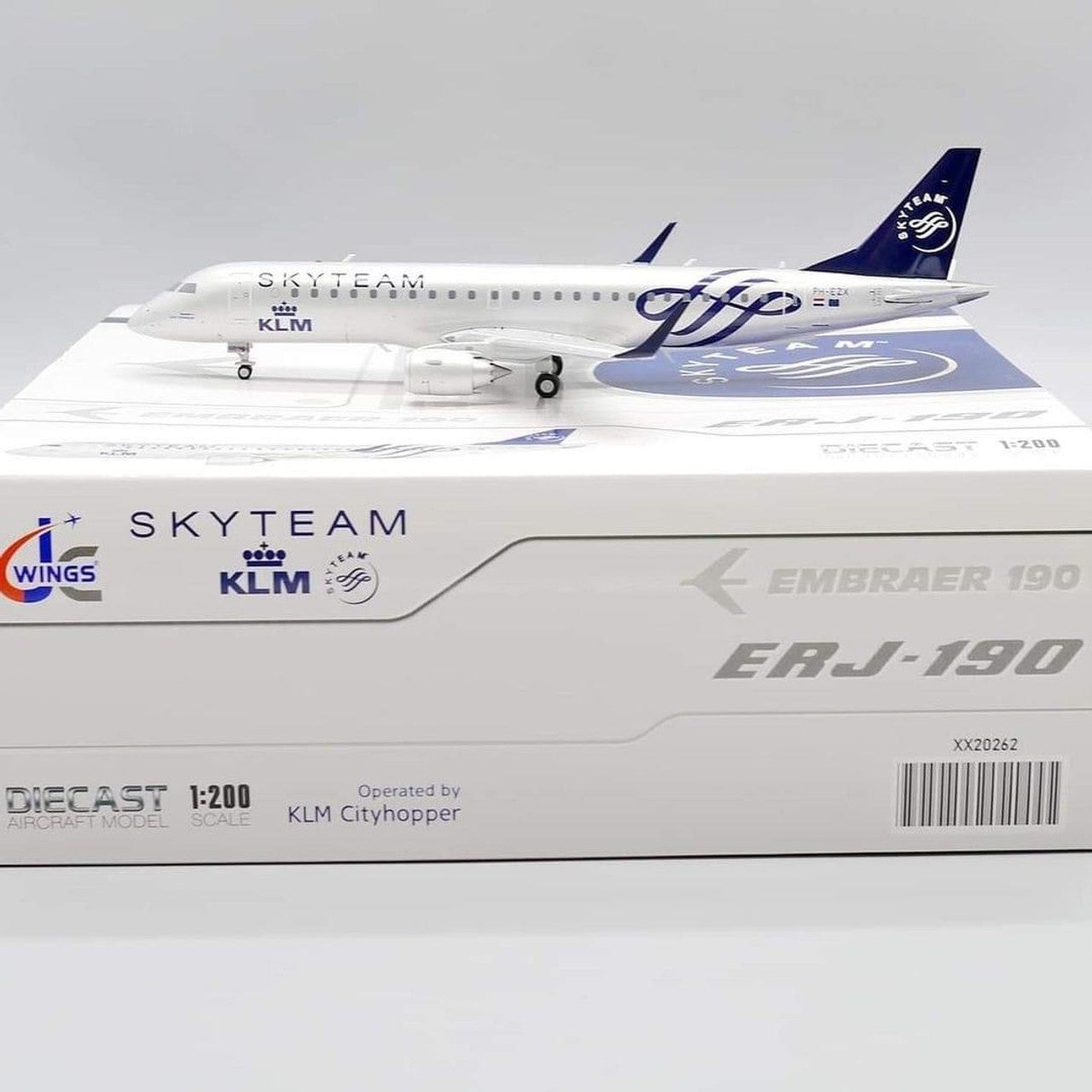 1/200 KLM Cityhopper Embracer 190 PHEZX Skyteam