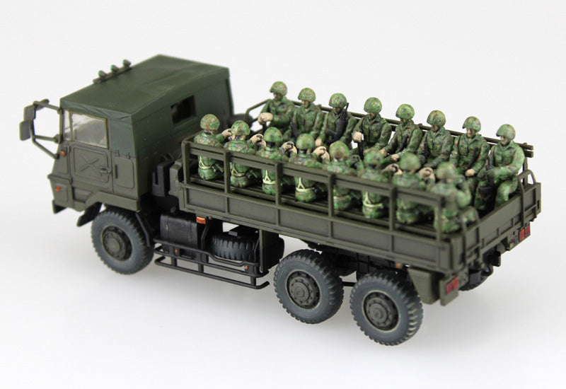 1/72 JGSDF TYPE73 TRUCK w/20 INFANTRY FIGURES
