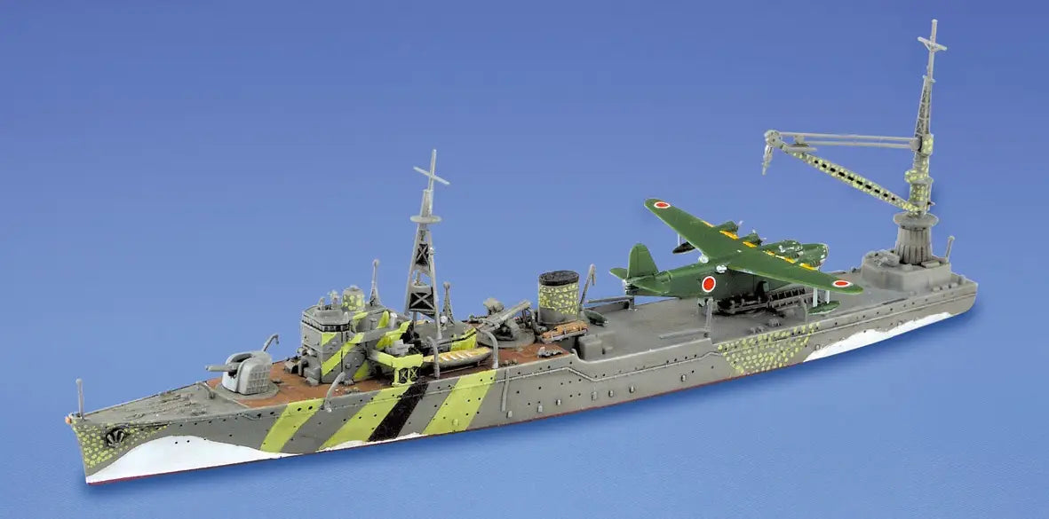 1/700 I.J.N SEAPLANE TENDER AKITSUSHIMA