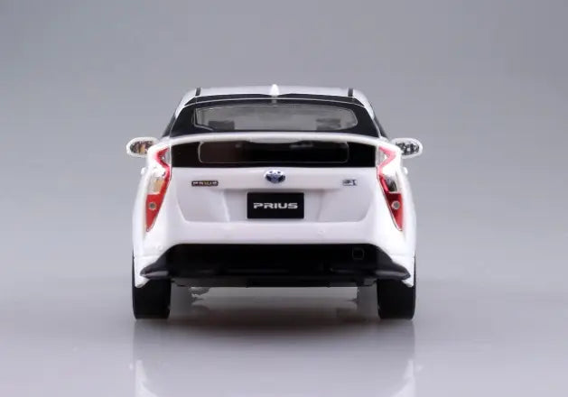1/32 SNAP TOYOTA PRIUS (Super White II)