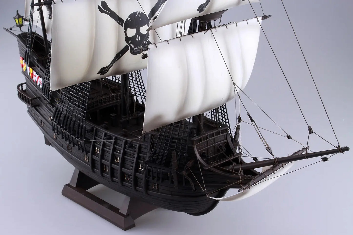 1/100 PIRATE SHIP