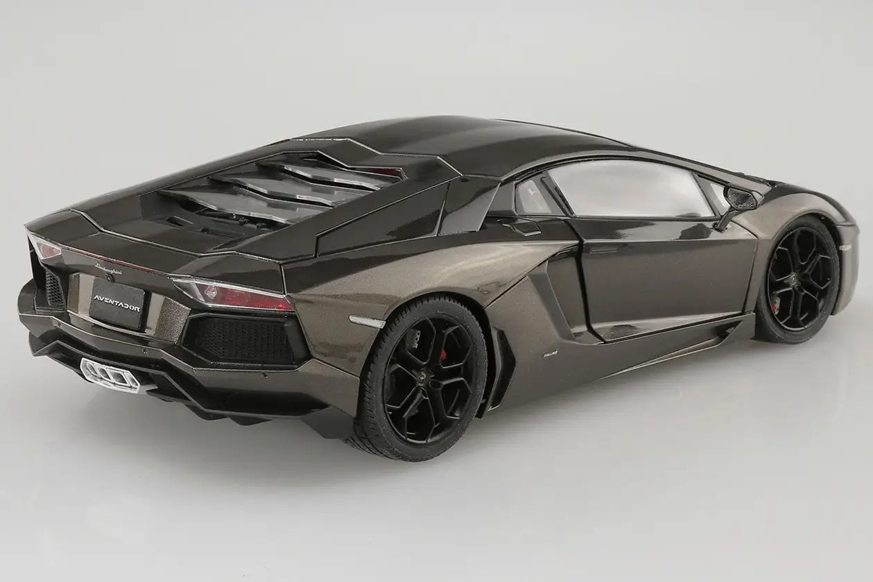 1/24 LAMBORGHINI AVENTADOR LP700-4 '11