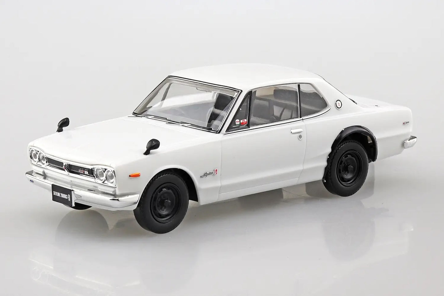 1/32 SNAP NISSAN SKYLINE 2000 GT-R (White)