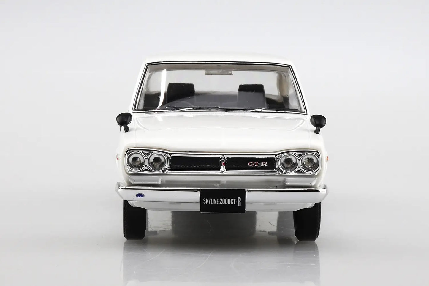 1/32 SNAP NISSAN SKYLINE 2000 GT-R (White)