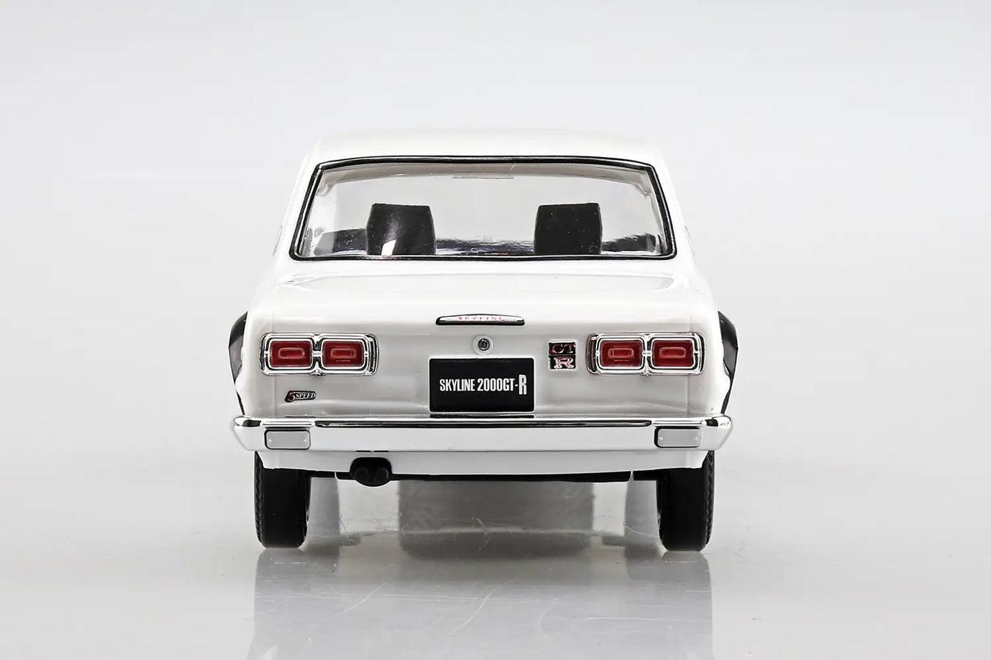 1/32 SNAP NISSAN SKYLINE 2000 GT-R (White)