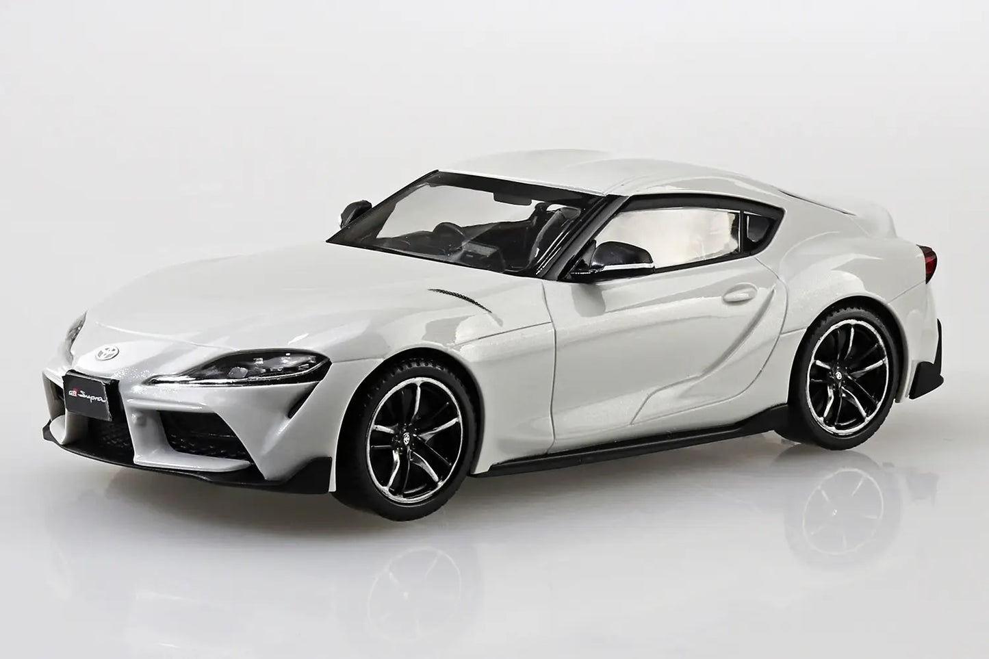 1/32 SNAP TOYOTA GR SUPRA (White Metallic)