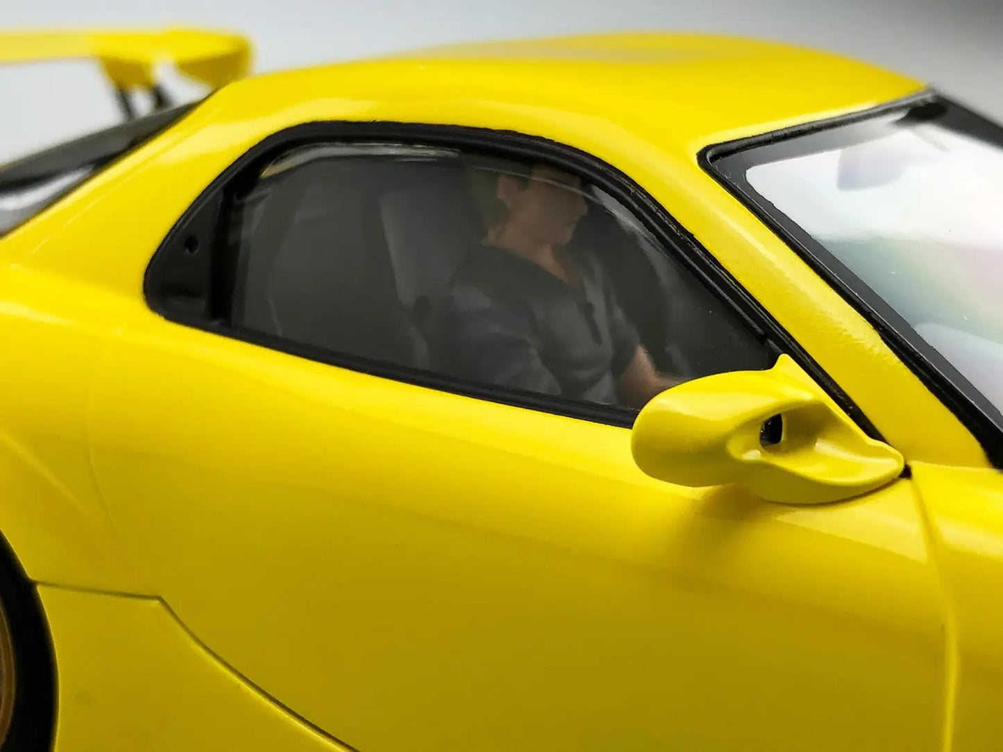 1/24 INITIAL-D TAKAHASHI KEISUKE FD3S RX7 (PROJECT D Ver.) with Figure