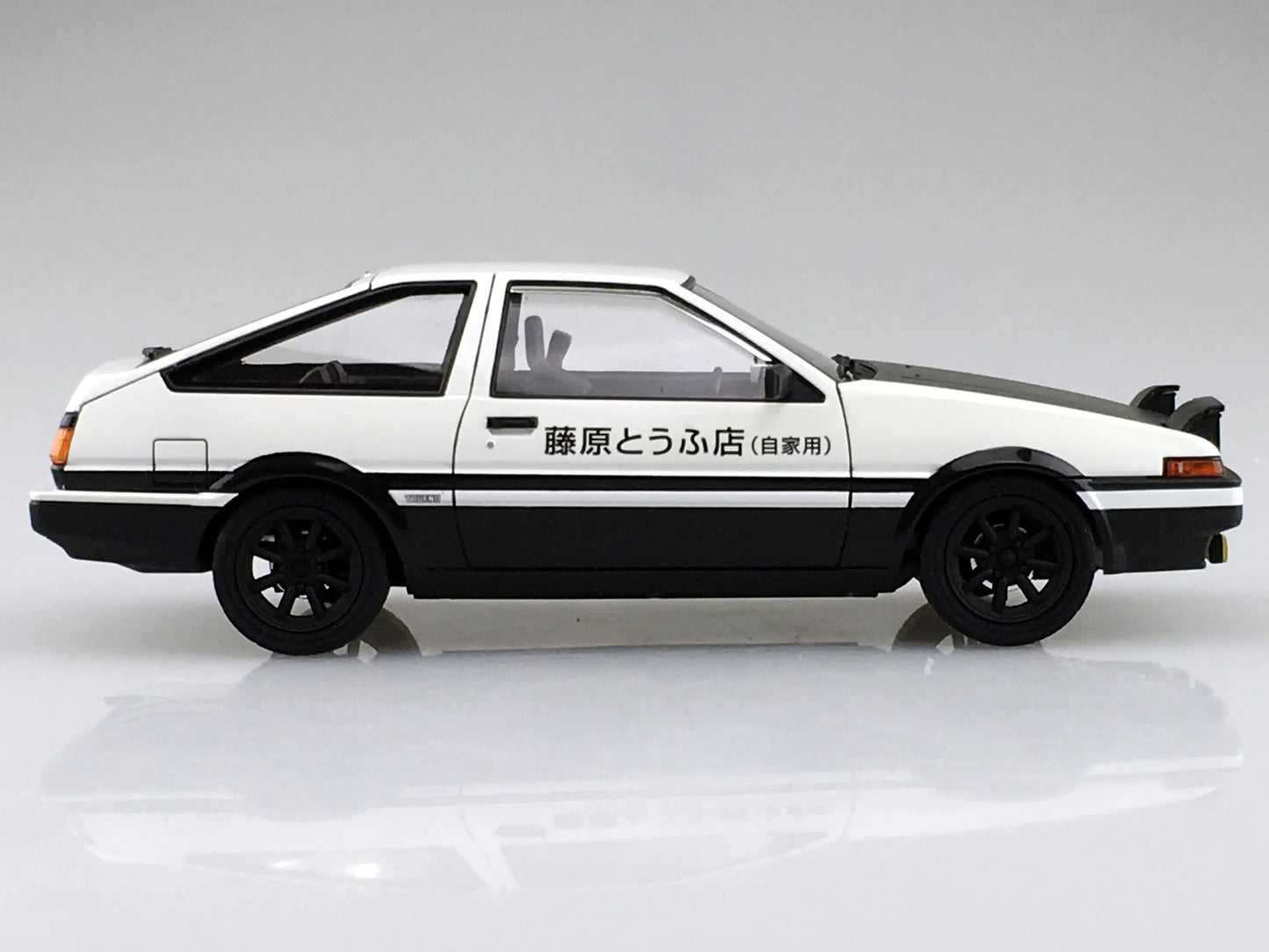 1/24 FUJIWARA TAKUMI TOYOTA AE86 TRUENO PROJECTD Ver.