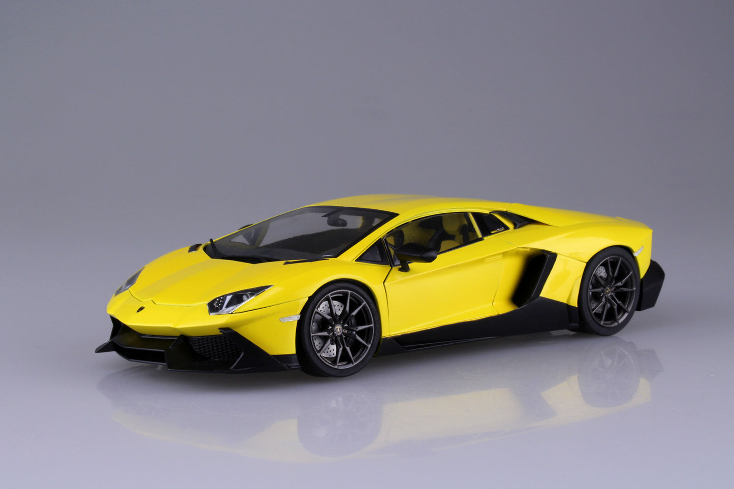 1/24 LAMBORGHINI AVENTADOR 50th ANNIVERSARIO