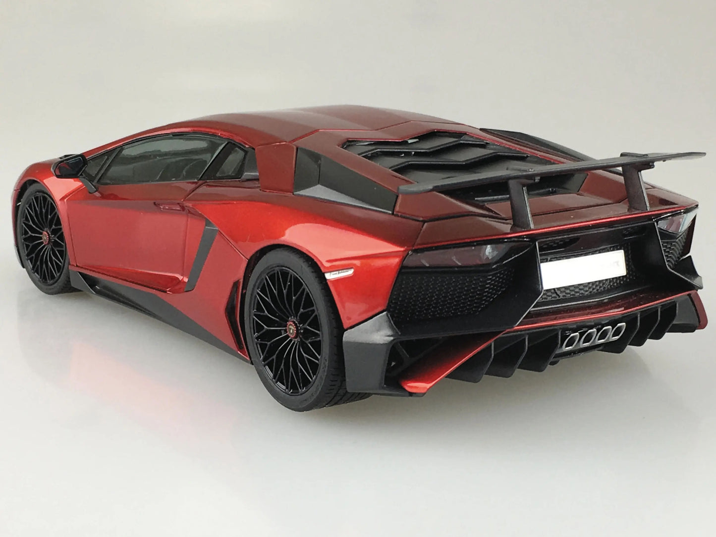 1/24 LAMBORGHINI AVENTADOR SV '15