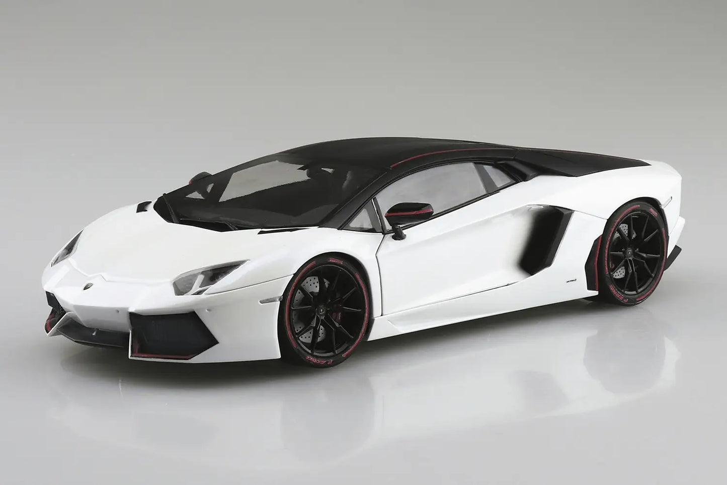 1/24 LAMBORGHINI AVENTADOR '14 Pirelli Edition