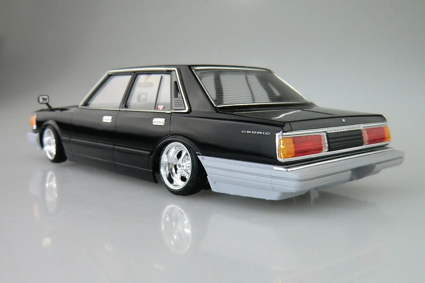 1/24 NISSAN 430 CEDRIC SEDAN