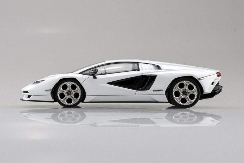 1/32 SNAP LAMBORGHINI Countach LPI 800-4 (White)