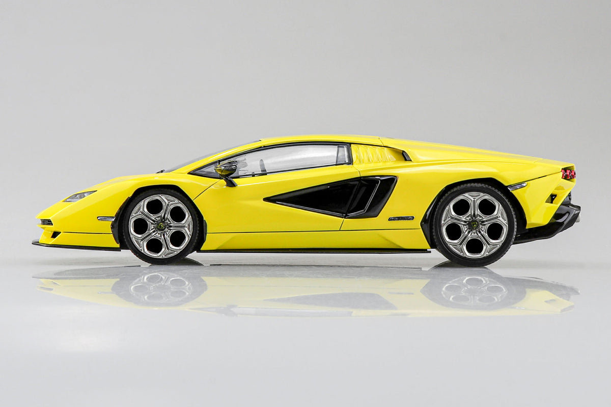 1/32 SNAP LAMBORGHINI Countach LPI 800-4 (Yellow)