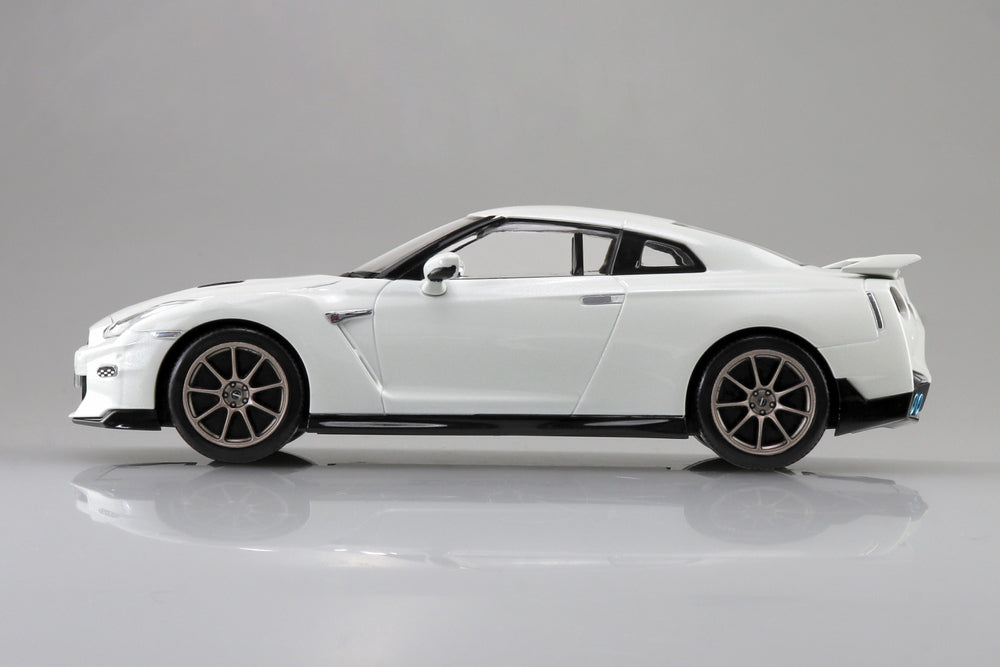 1/32 SNAP NISSAN R35 NISSAN GT-R 2024 (Brilliant White Pearl)