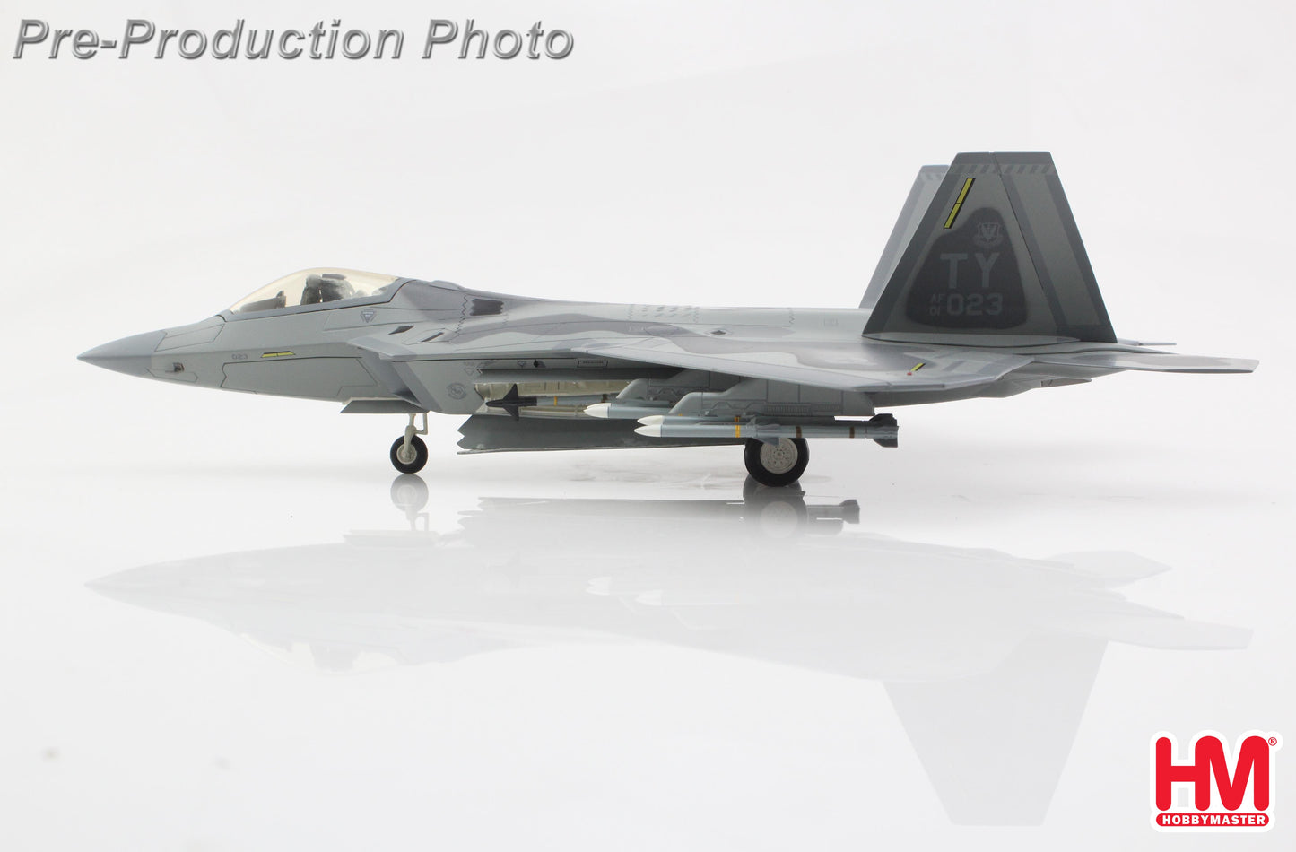 1/72 F-22 "Maj. Joshua 'Cabo' Gunderson" 01-4023 43rd FS 325th FW Tyndall AFB (with Pilot's Signature Card)