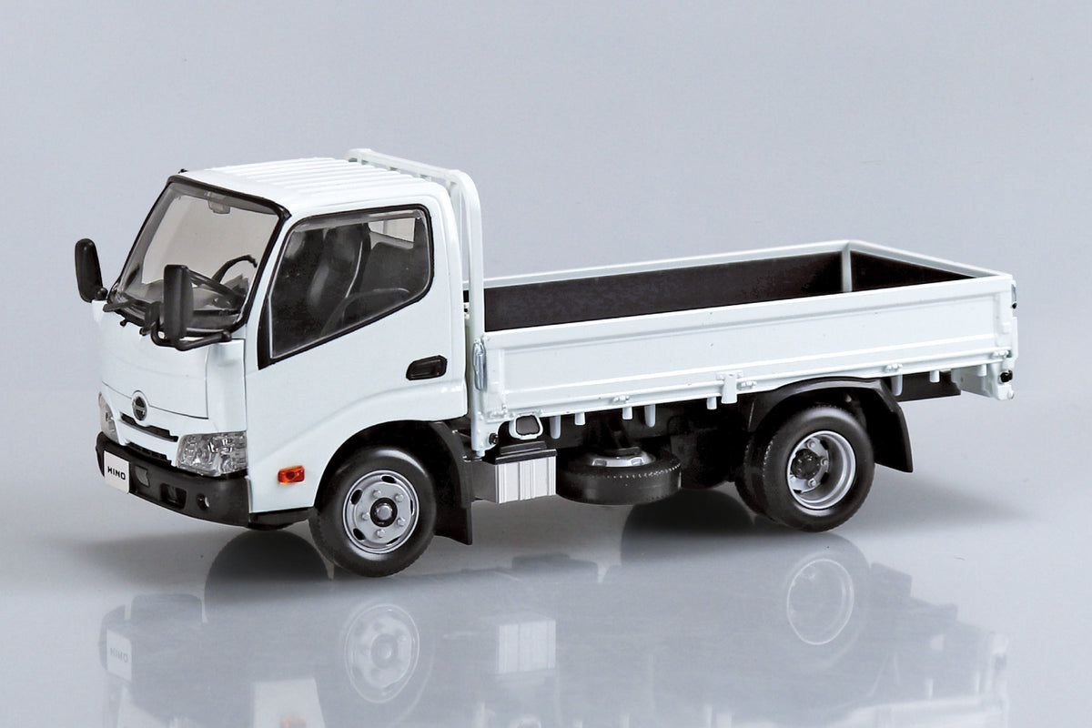 1/32 SNAP Hino Dutro Truck (White)
