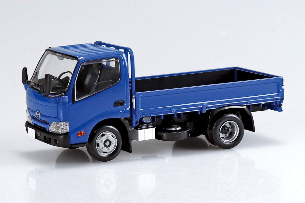 1/32 SNAP Hino Dutro Truck (Blue)