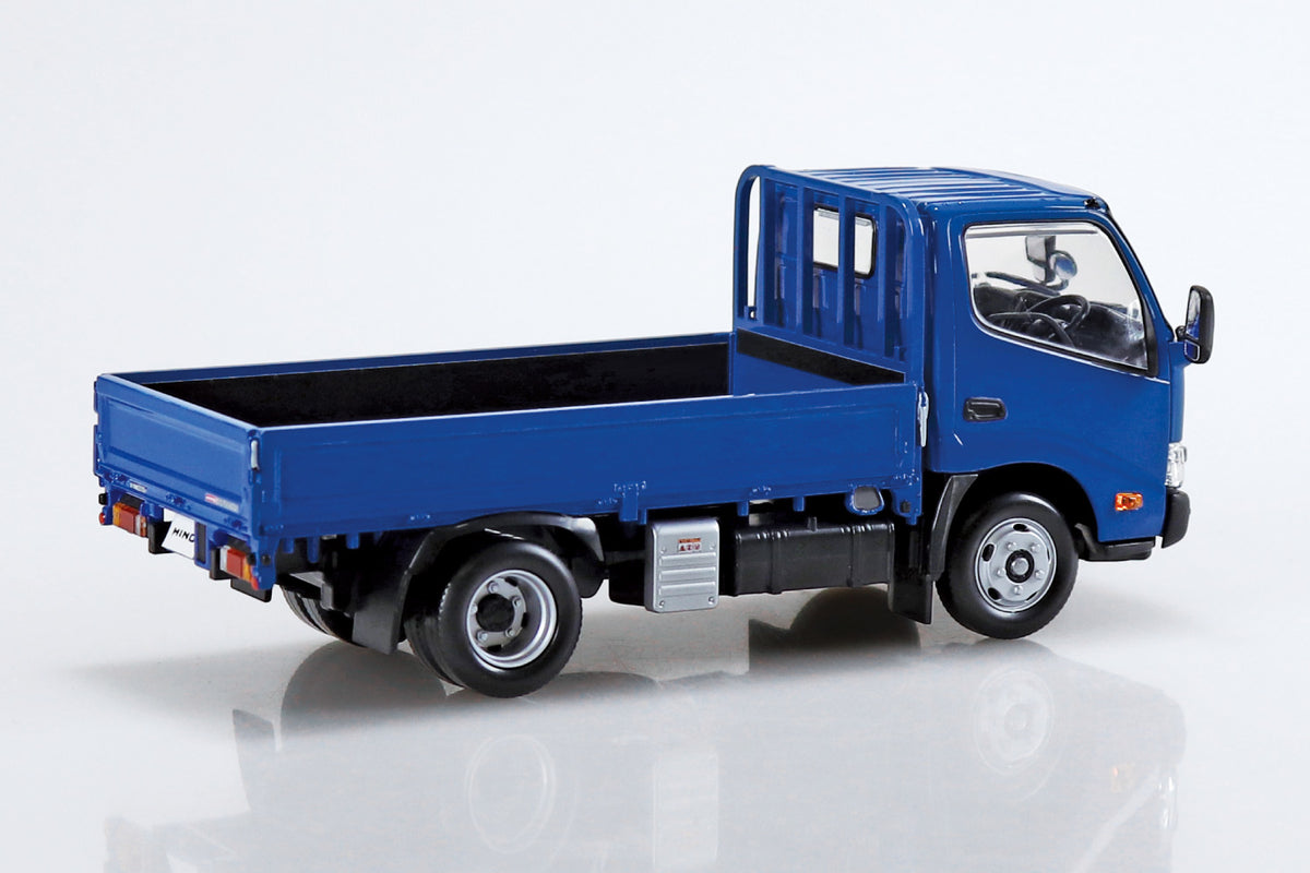 1/32 SNAP Hino Dutro Truck (Blue)