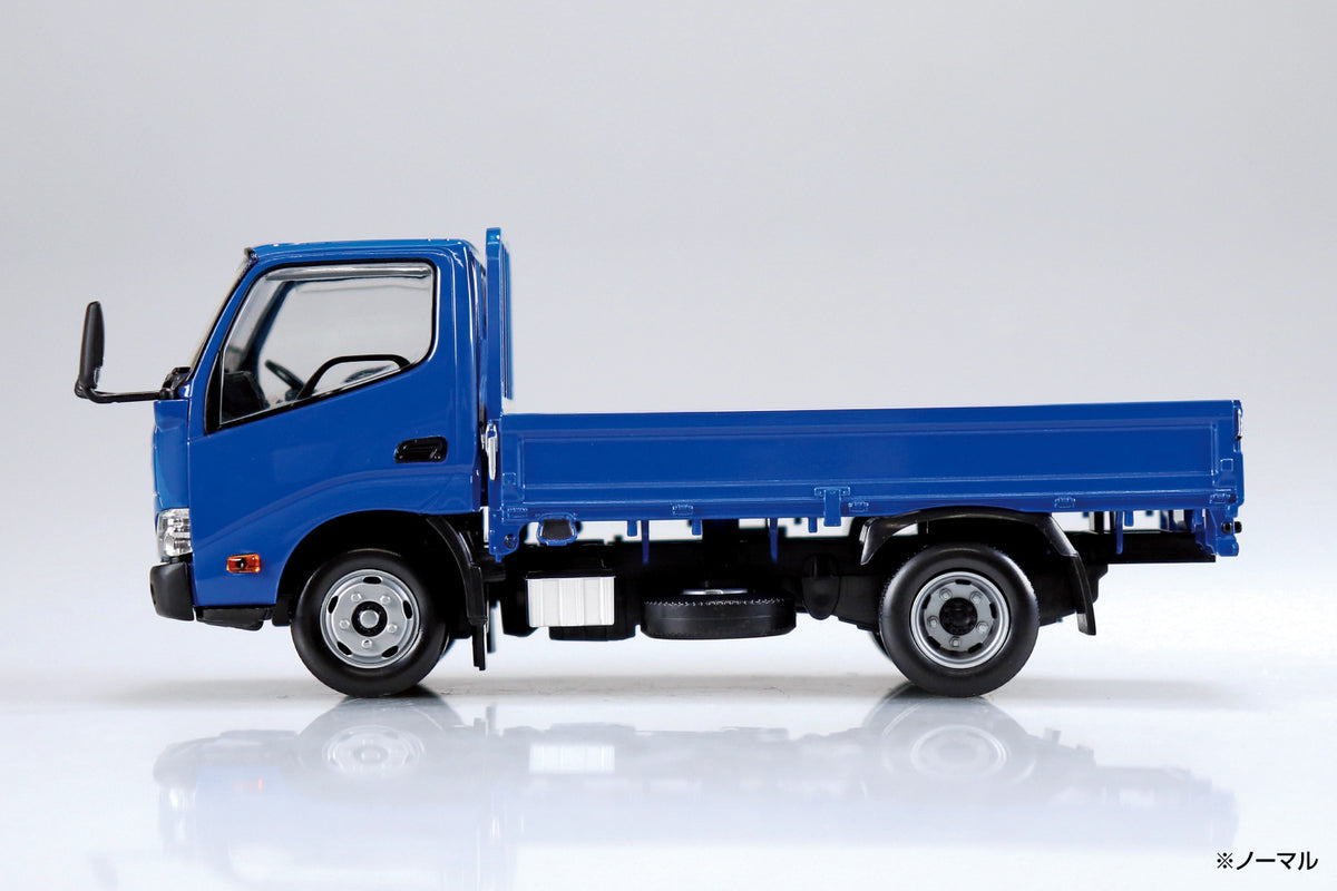 1/32 SNAP Hino Dutro Truck (Blue)