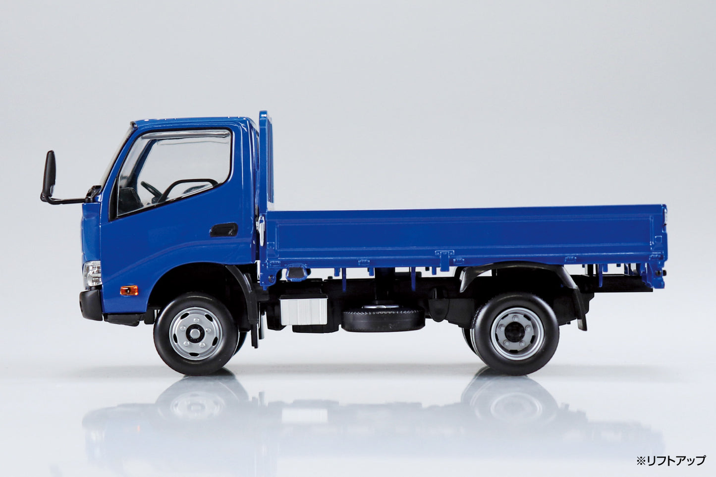1/32 SNAP Hino Dutro Truck (Blue)