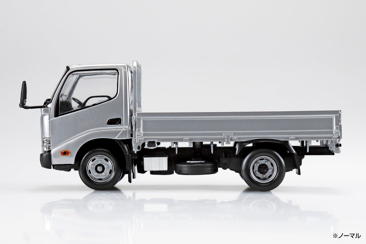 1/32 SNAP Hino Dutro Truck (Silver)