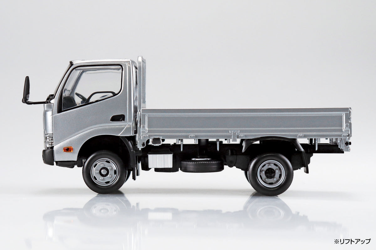 1/32 SNAP Hino Dutro Truck (Silver)